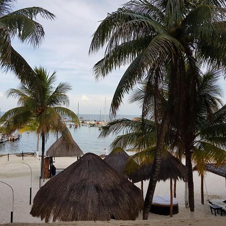 Suite frente al Mar Cancún Esterno foto