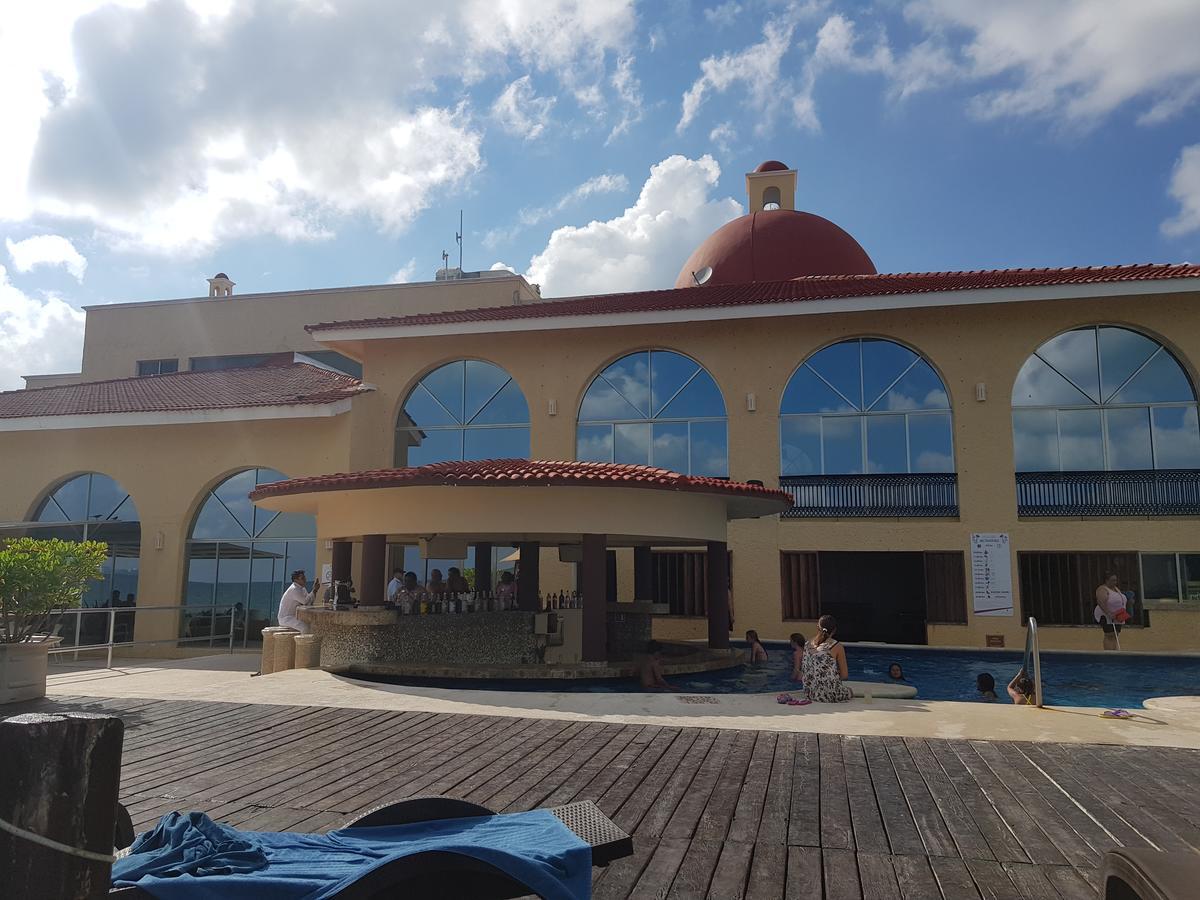 Suite frente al Mar Cancún Esterno foto
