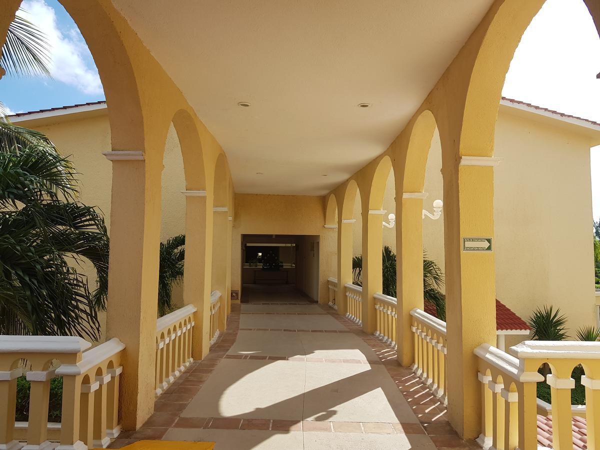 Suite frente al Mar Cancún Esterno foto