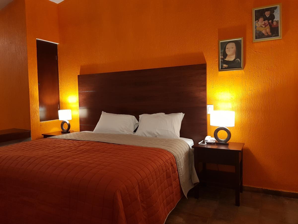 Suite frente al Mar Cancún Esterno foto