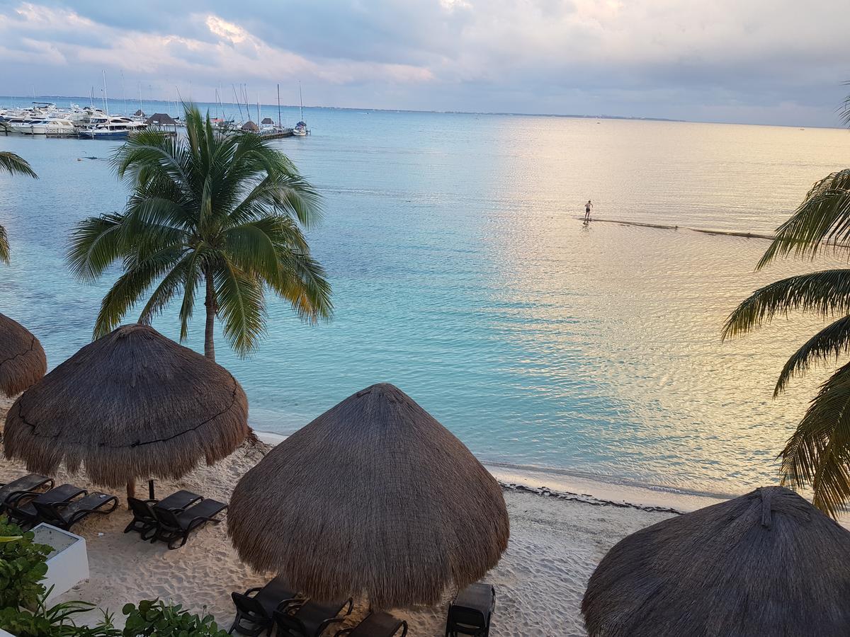 Suite frente al Mar Cancún Esterno foto
