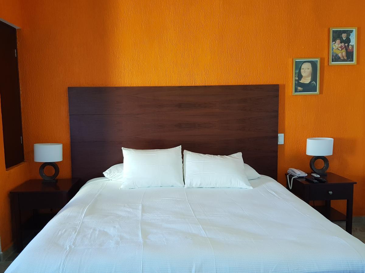 Suite frente al Mar Cancún Esterno foto